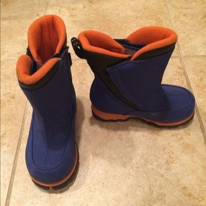 Blue & orange Lands End snow boots, size 8 toddler